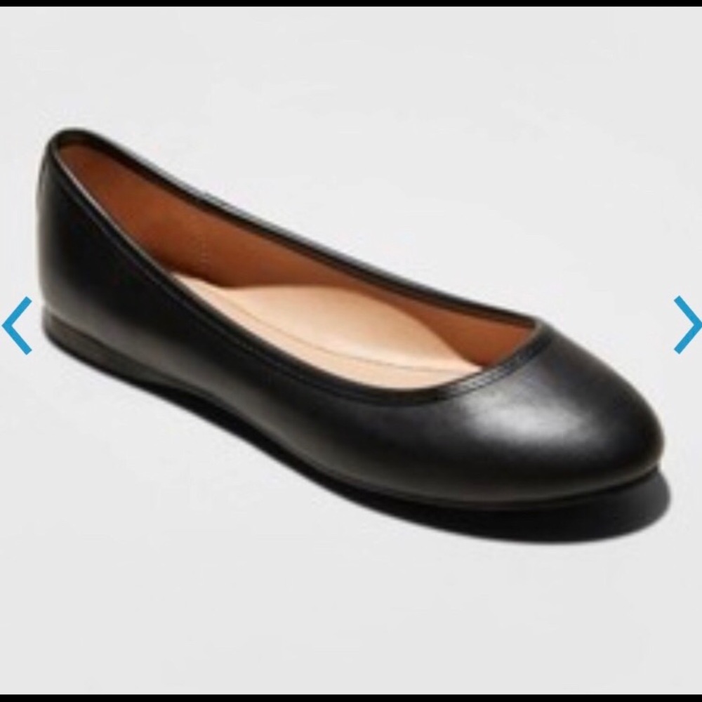 NWT Target black flats - size 10 -universal thread